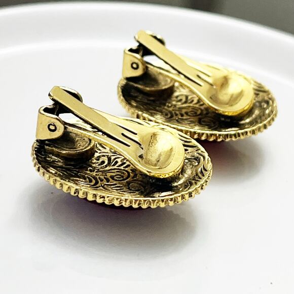 1928 Brand Vintage Red Cabochon Oval Clip Earrings - Picture 5 of 5